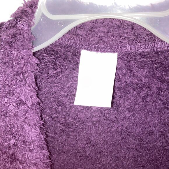 Purple Fur Like Jacket Super Soft  Fluffy Deep Front Pockets Cozy Comfortable - Picture 2 of 3